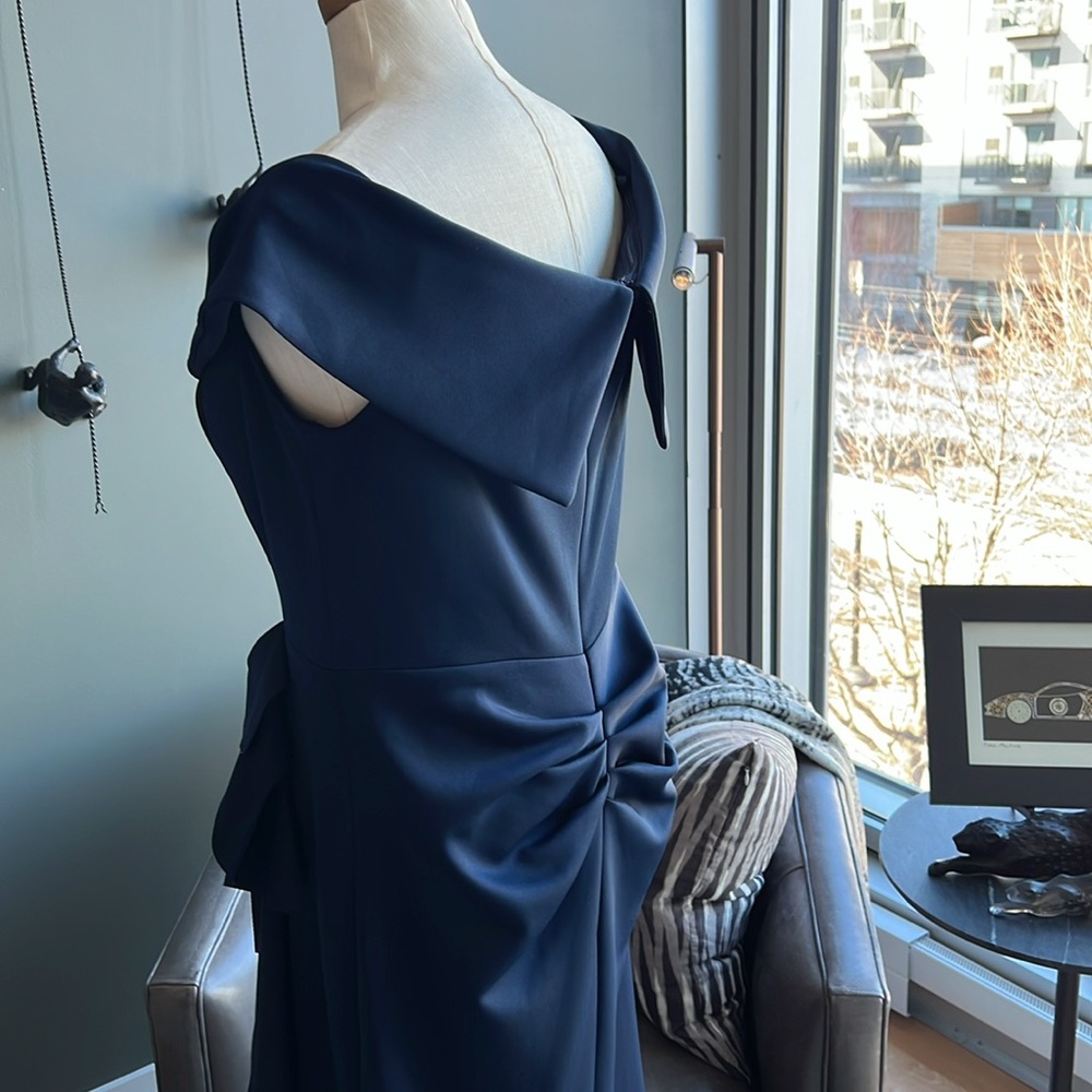 New XSCAPE Ruffle Off the Shoulder Scuba Gown in Midnight Size 16 - Picture 7 of 14